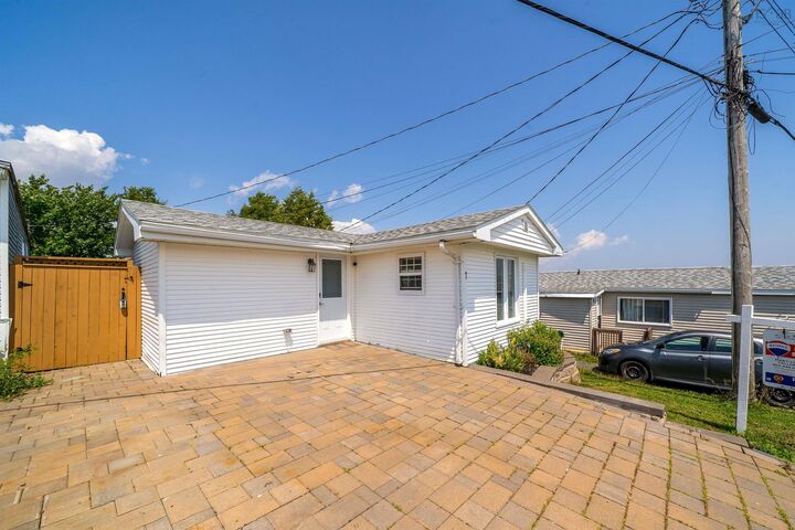 Property Photo: 7 Hillside Drive NS B3V 1A8