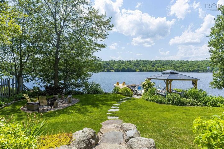 Property Photo: 414 Ponderosa Drive NS B3E 1A2