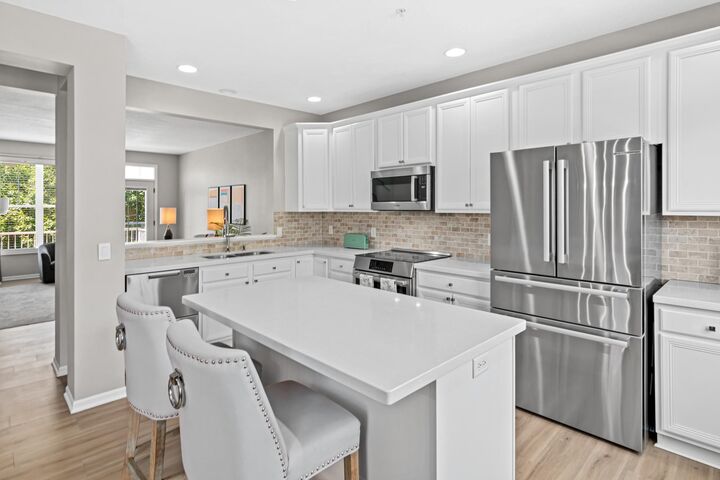 Property Photo:  1862 Colonial Lane 3  MN 55317 