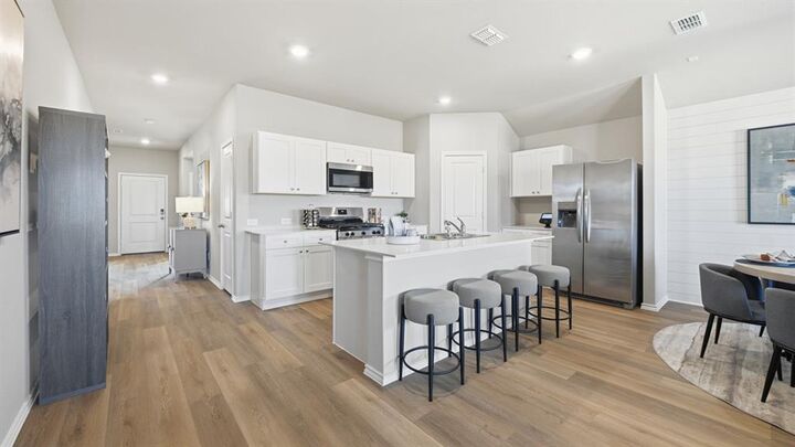 Property Photo: 1244 Hollyn Drive TX 76023