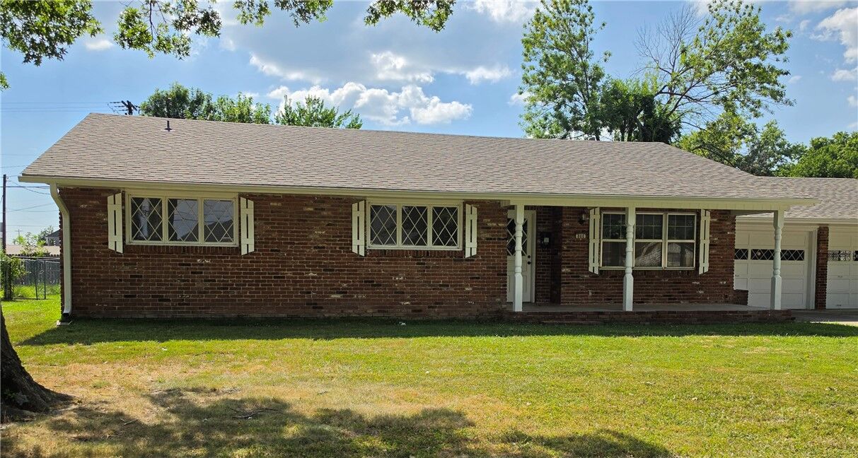 Property Photo: 800 Carlton Street AR 72762
