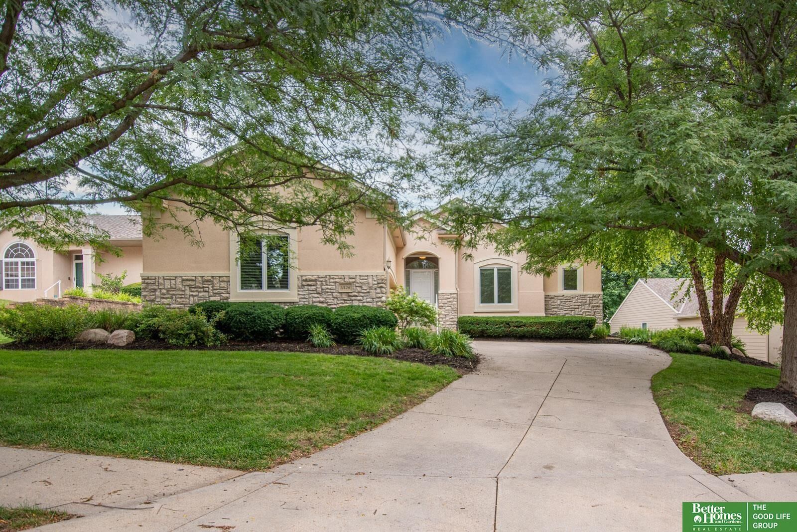 Property Photo: 11426 Iowa Circle NE 68142