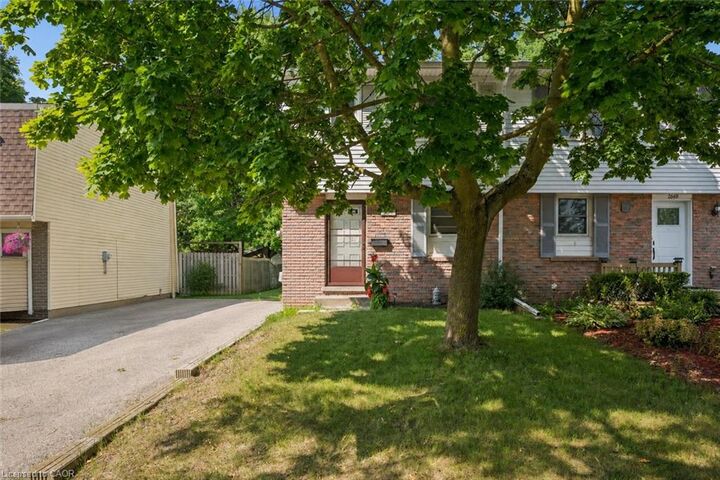 Property Photo:  264 Northlake Drive A  ON N2V 1A9 