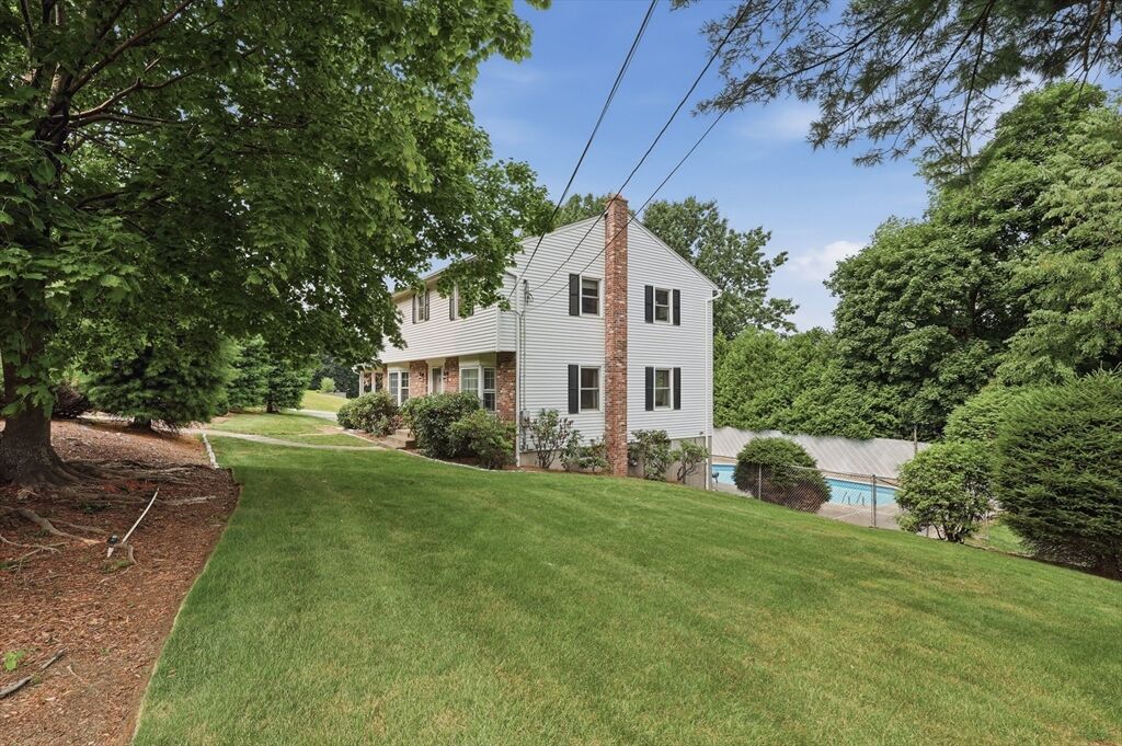 Property Photo:  109 Country Ln  MA 01453 