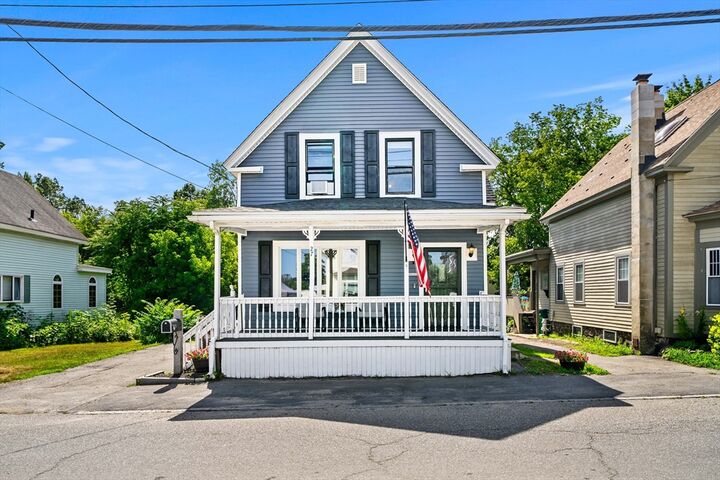 Property Photo:  27 Meadowcroft St  MA 01852 