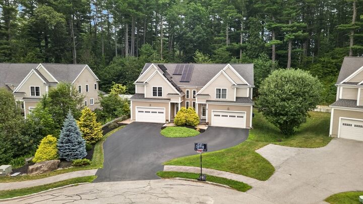 Property Photo:  7 Cyrus Way 7  MA 01532 