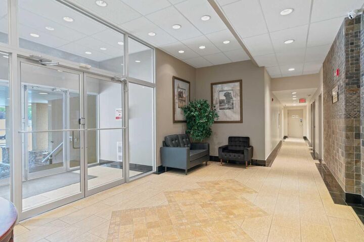 Property Photo:  429 14 Street NW 404  AB T2N 2A3 