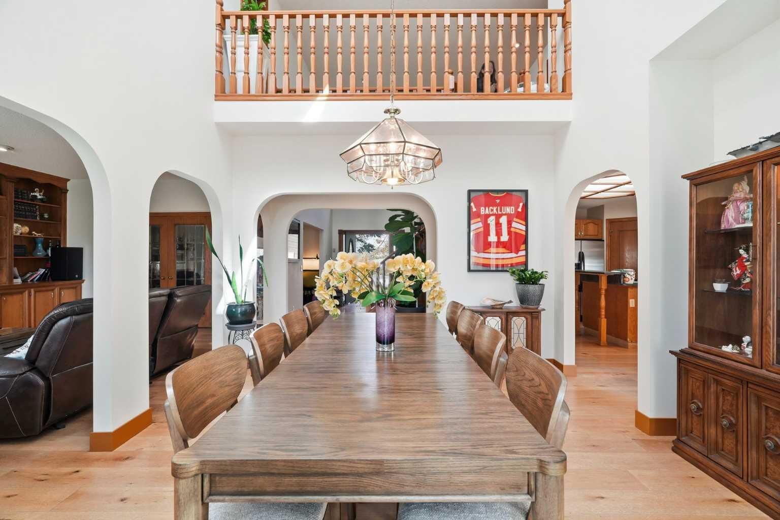 Property Photo: 11516 Douglas Woods Rise SE AB T2Z 1Z9