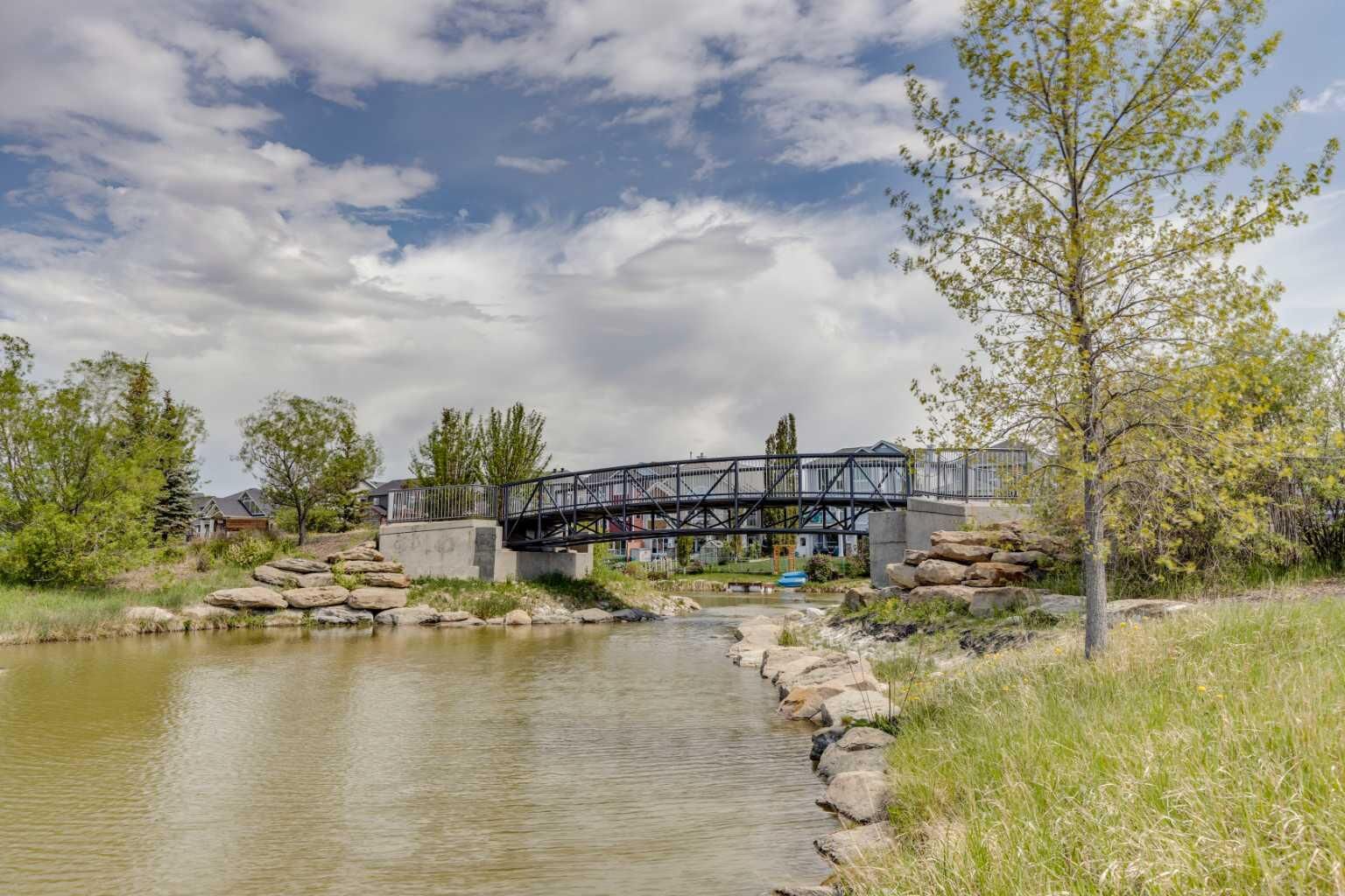 Property Photo: 212 Bayside Point SW AB T4B 2X6