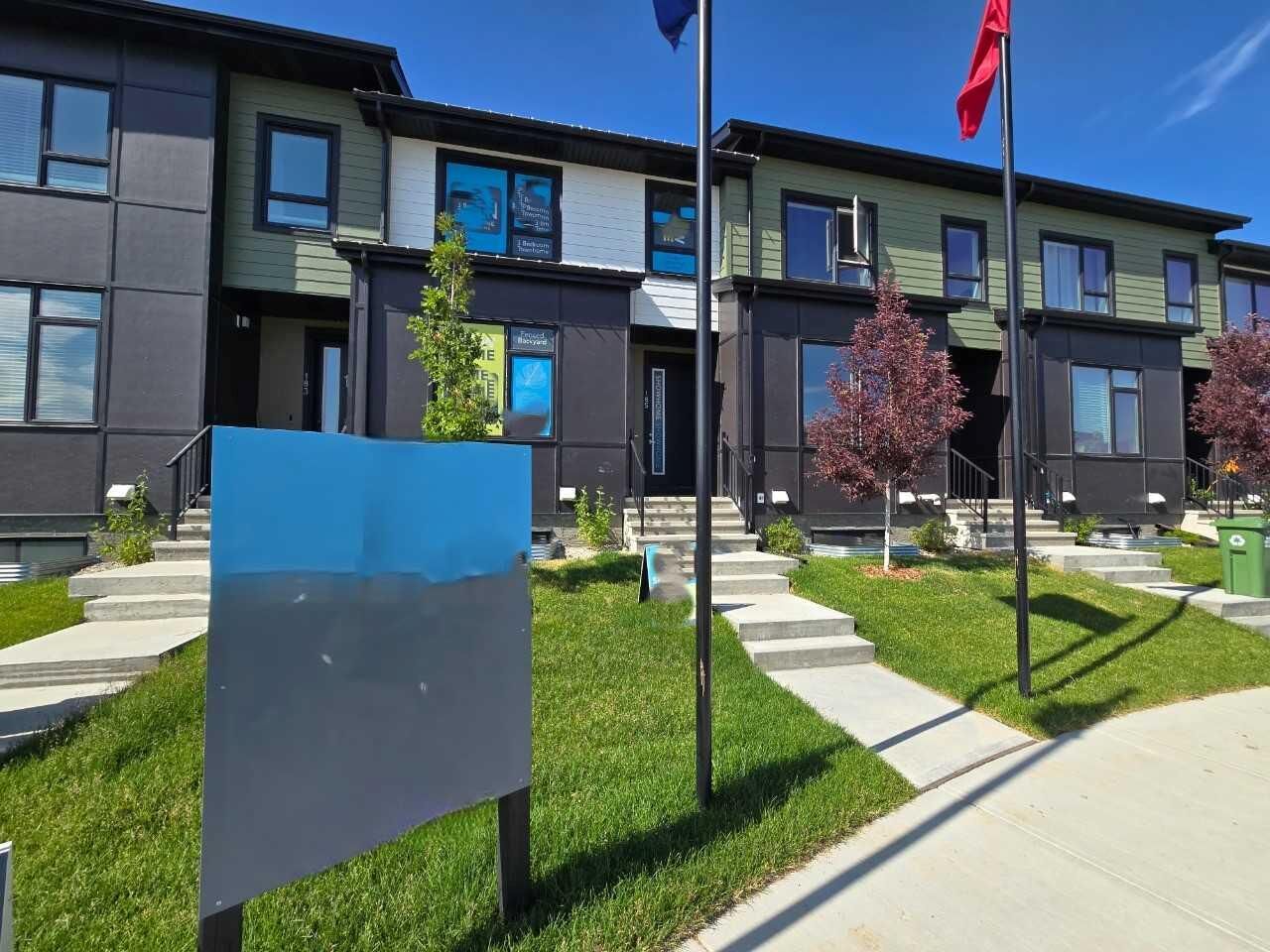 Property Photo: 224 Vantage Drive AB T4C 3G5
