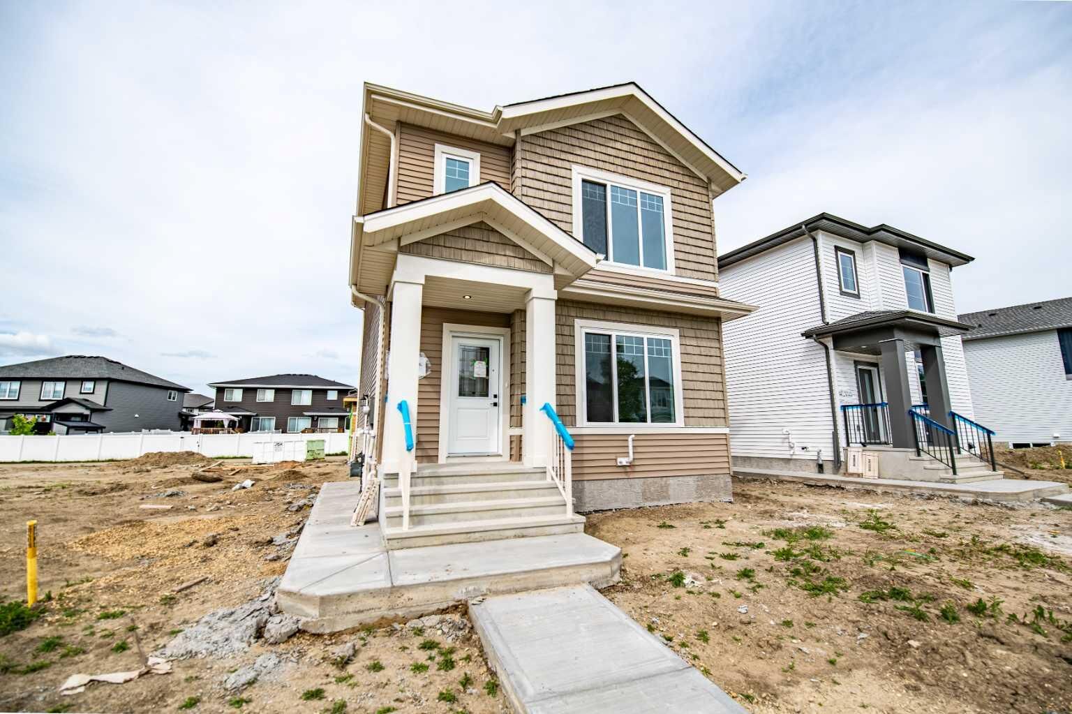Property Photo:  28 Memorial Parkway  AB T4E 3B7 