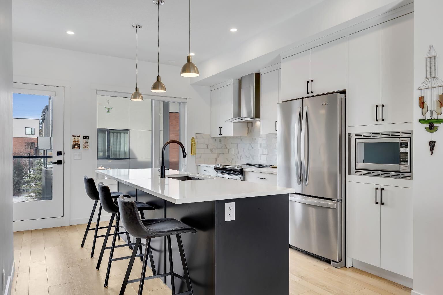 Property Photo: 171 Greenbriar Place NW AB T3B 6J3