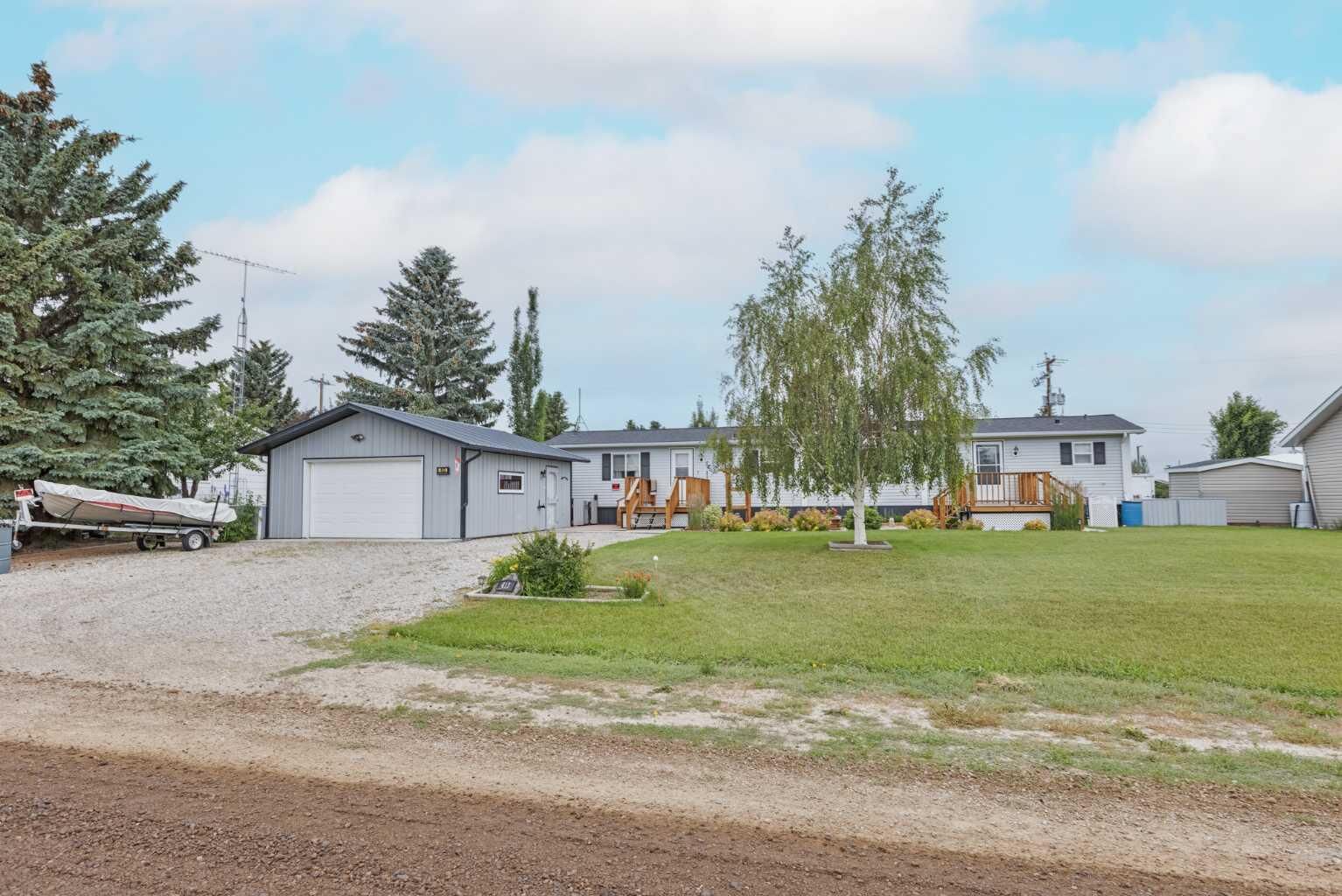 Property Photo: 413 1 Avenue N AB T0L 0R0