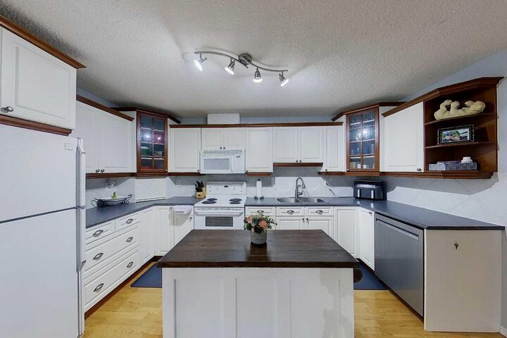 Property Photo:  5701 9 Avenue  AB T7E 1J4 