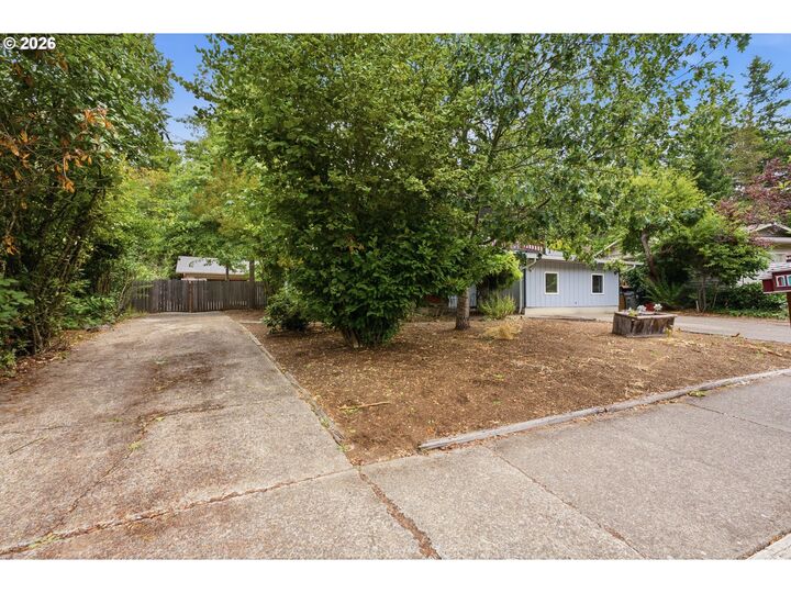 Property Photo:  2281 Blackburn St  OR 97405 