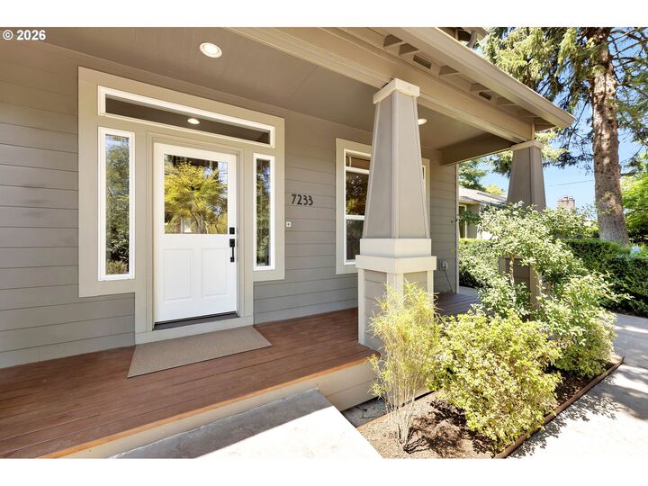 Property Photo:  7233 SW 26th Ave  OR 97219 