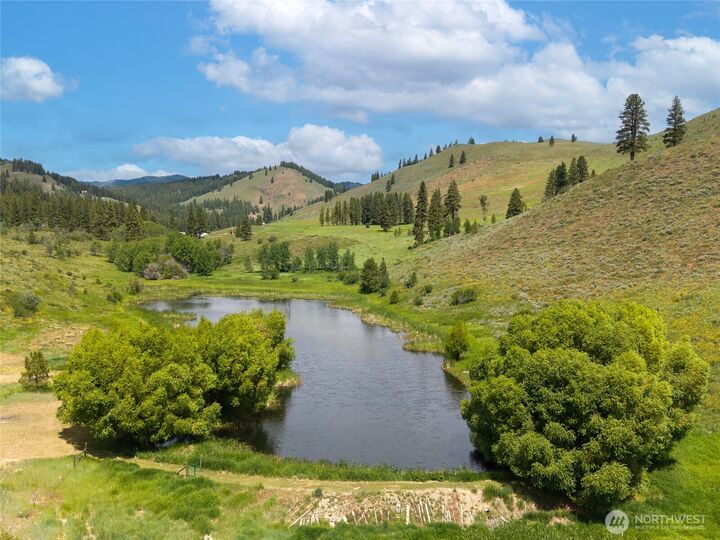 Property Photo: 494 Rendezvous Road WA 98862