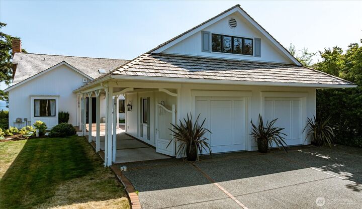 Property Photo:  2374  Soundview Drive  WA 98260 