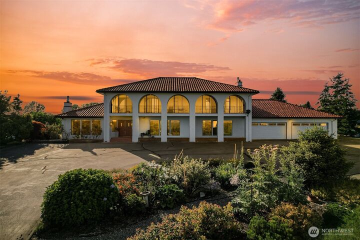 Property Photo: 2752 Douglas Road WA 98248