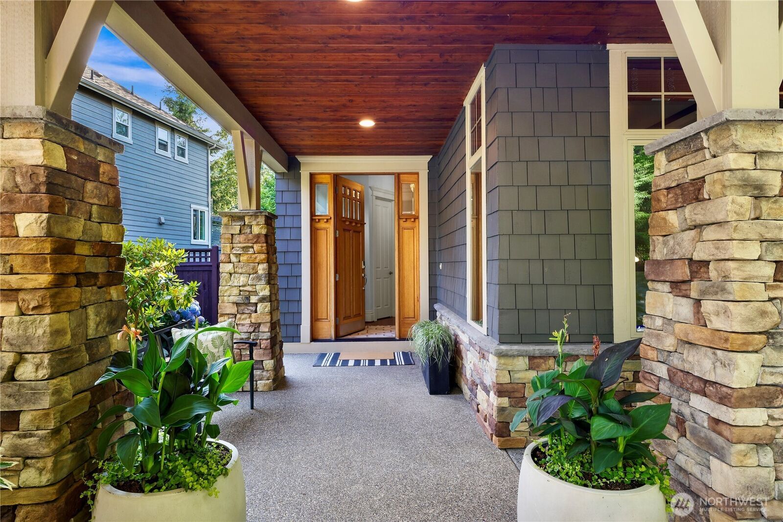 Property Photo: 6227 Whitaker Lane SE WA 98065