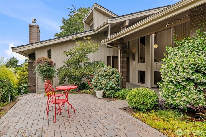 Property Photo: 7320 164th Place SW WA 98026