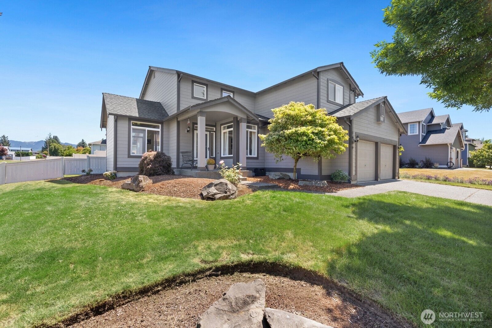 Property Photo: 1959 Highpoint Street WA 98022