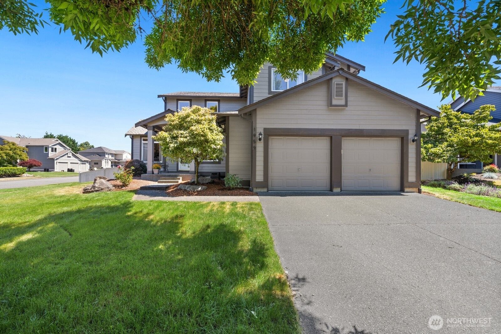 Property Photo:  1959  Highpoint Street  WA 98022 