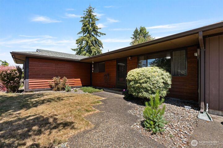 Property Photo: 1306 Greenwood Lane WA 98531