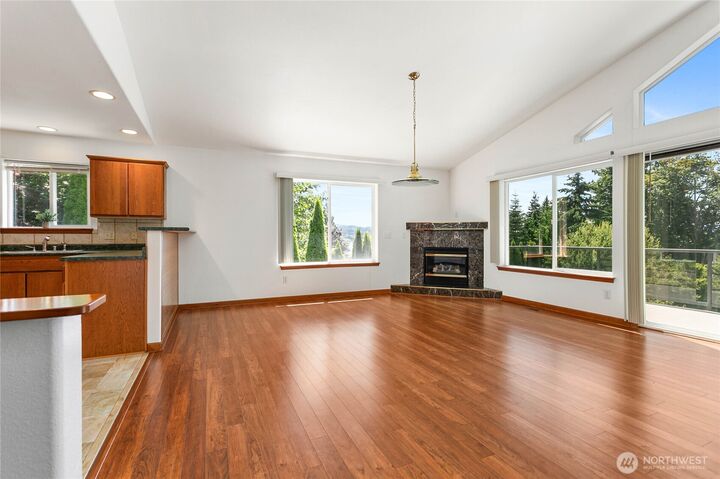 Property Photo:  3004  Haggin Street  WA 98226 