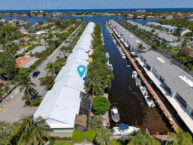 Property Photo: 622 Mariners Way FL 33435