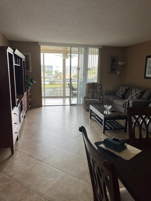 Property Photo: 315 SE 11th Terrace 305 FL 33004