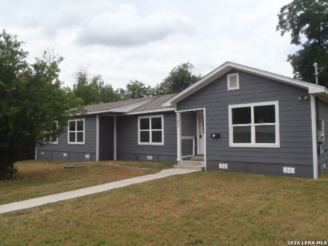 Property Photo: 297 S Hackberry Ave TX 78130