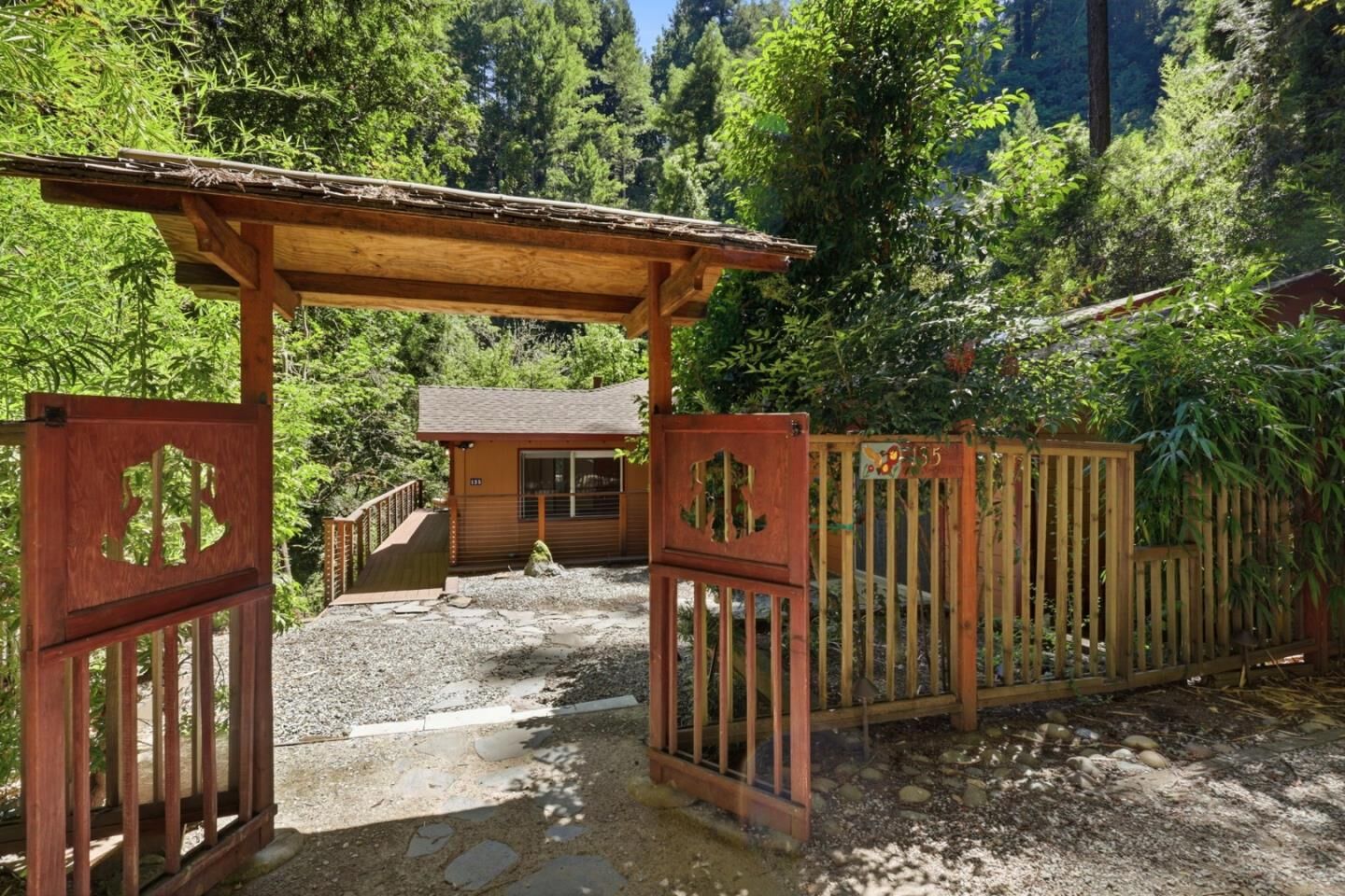 Property Photo:  135 Glen Lomond Lane  CA 95005 
