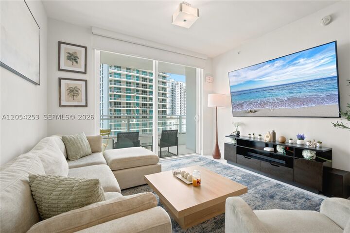 Property Photo: 1080 Brickell Ave 1607 FL 33131