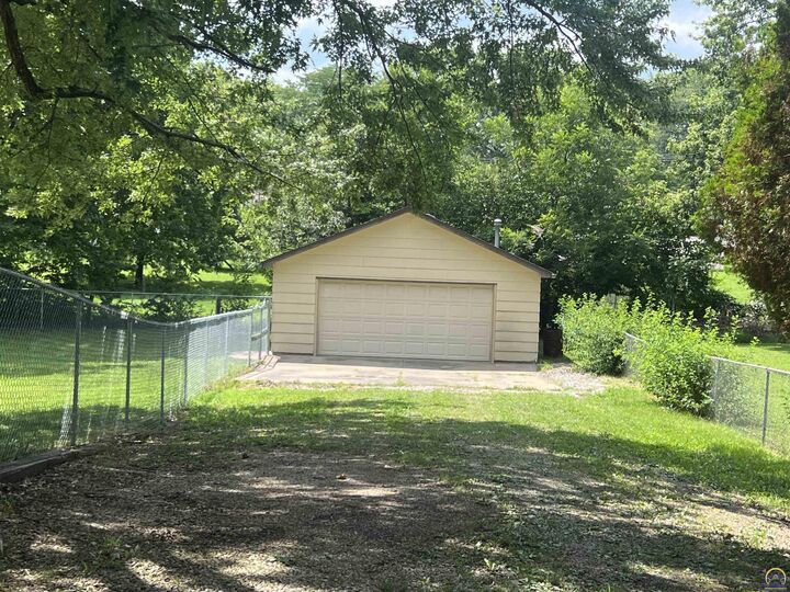 Property Photo:  6029 NW Westbrooke Dr  KS 66617 