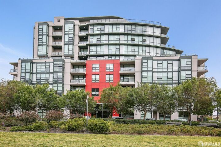 Property Photo:  330 N Mission Bay Boulevard 402  CA 94158 
