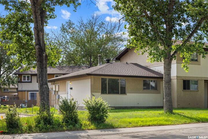 1342 Brown Street — photo 1
