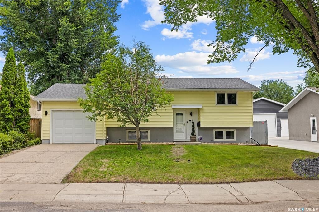 Property Photo: 23 Boyce Street SK S4R 6M3