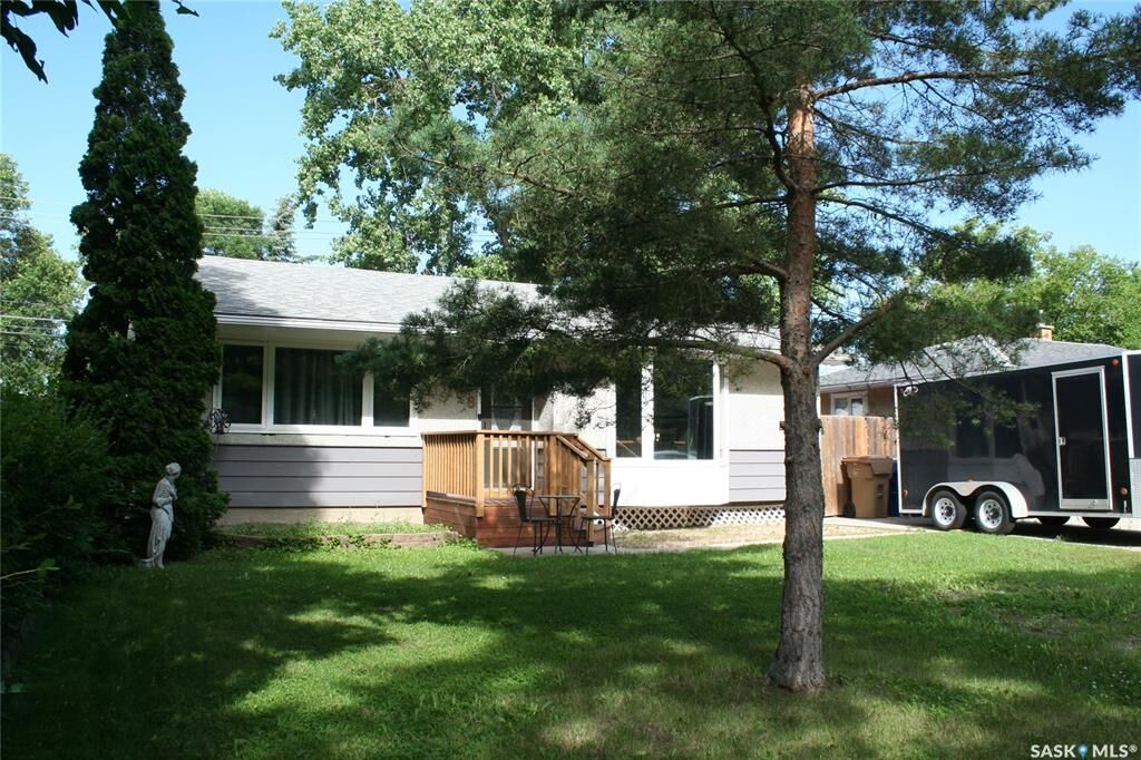 Property Photo: 128 Riddell Crescent SK S4S 5L3