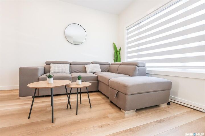 Property Photo: 1523 Richardson Road SK S7M 0W9
