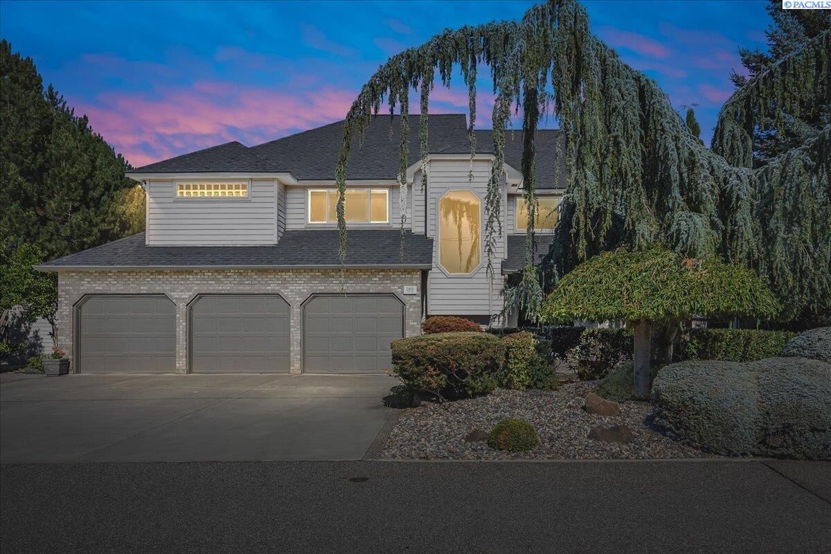 Property Photo: 1401 Road 79 WA 99301