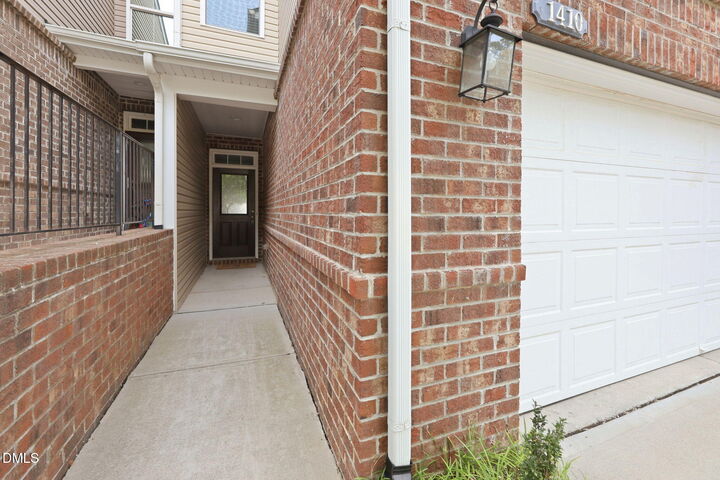Property Photo: 1410 Glenwater Drive NC 27519
