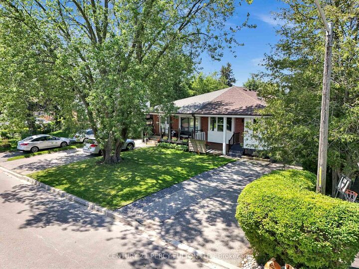 Property Photo:  714 Lublin Avenue  ON L1W 1Z2 