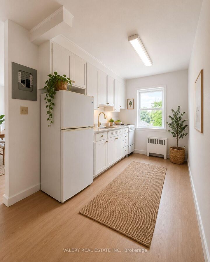 Property Photo:  917 Hamilton Road 20  ON N5Z 1W3 