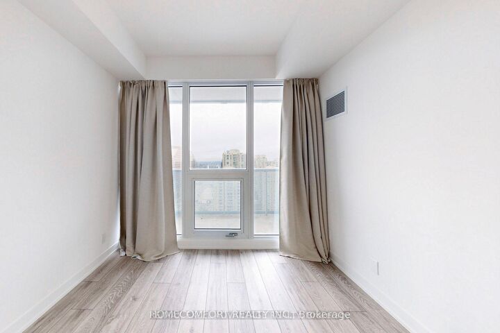 Property Photo: 15 Holmes Avenue 2205 ON M2N 0L4