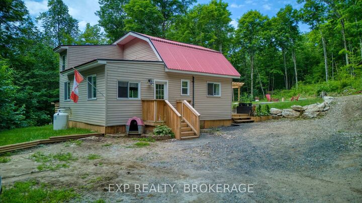 Property Photo: 1427 Lewis Road ON K0H 2E0
