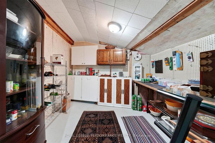 Property Photo:  22197 Parkhill Circle  ON K0C 1Z0 