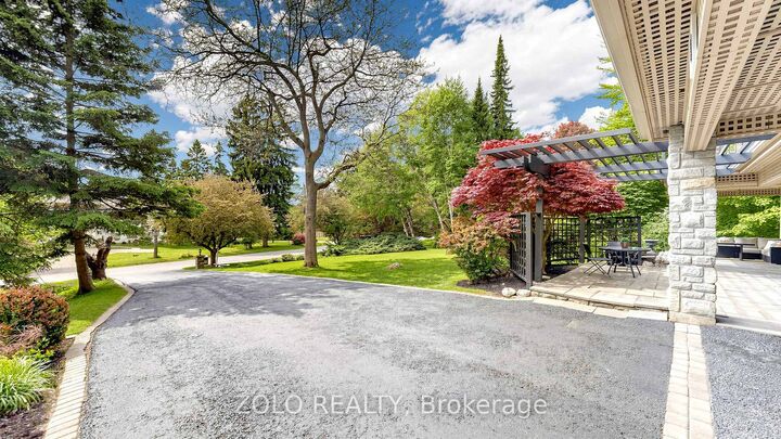 Property Photo: 41 Meadowcliffe Drive ON M1M 2X8