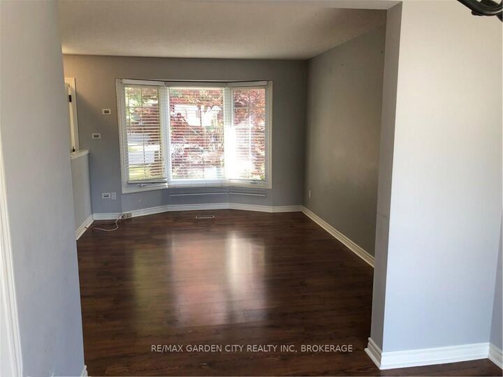 Property Photo: 29 St. Hilda's Court ON L2R 7H1