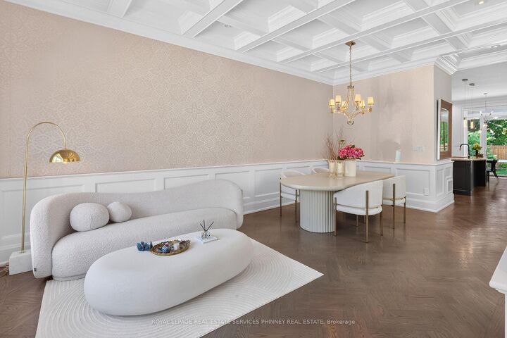 Property Photo: 245 Florence Avenue ON M2N 1G7